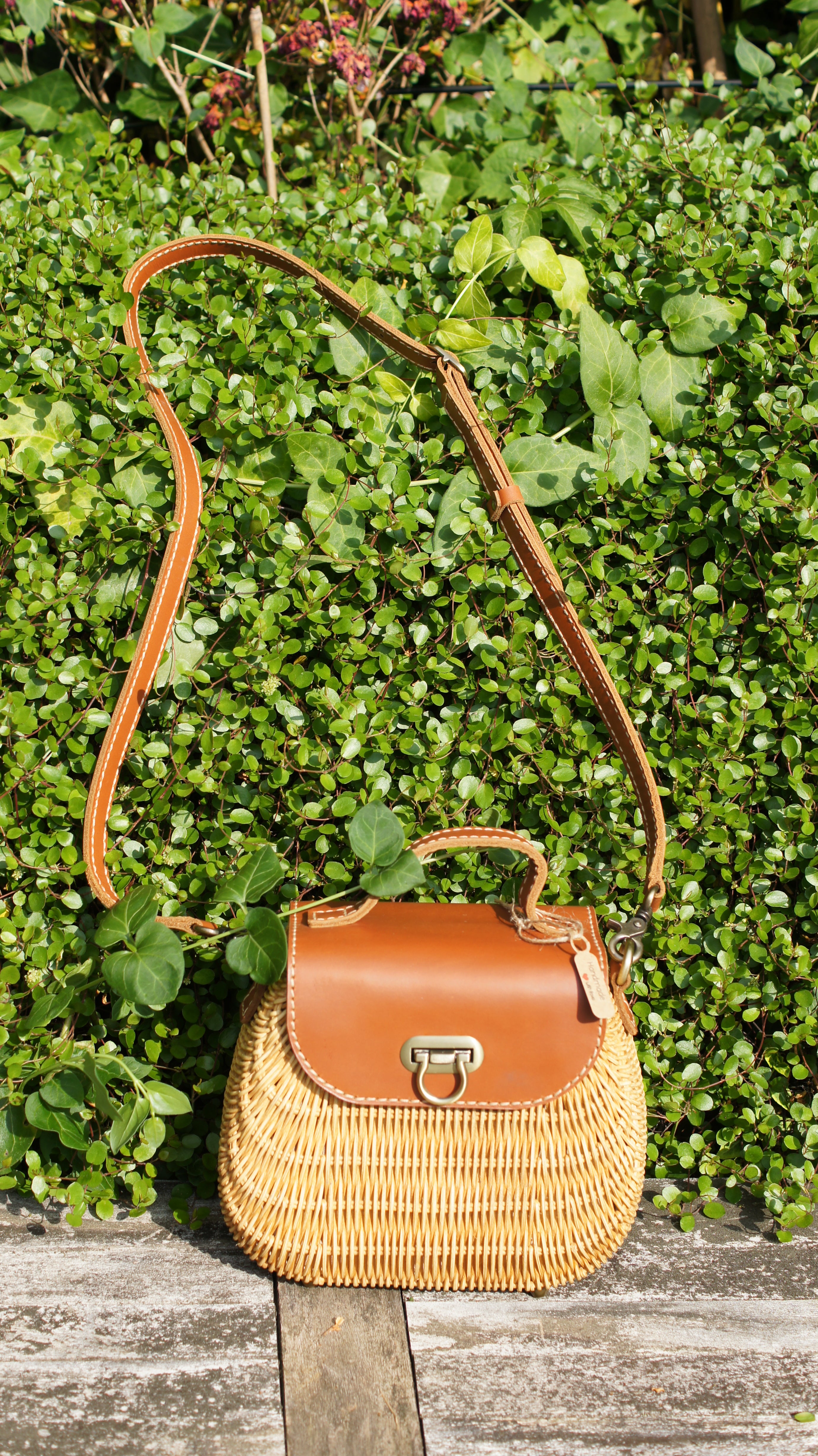 Straw and leather online handbag